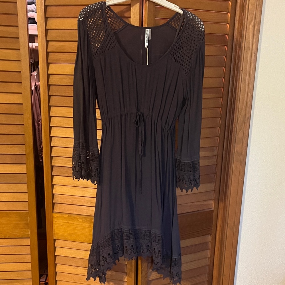 Monoreno Black Midi Dress with Lace Details